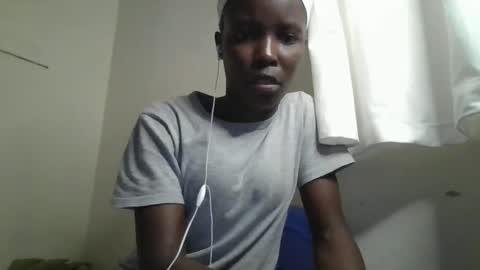 pretty_petite_ebony online show from October 27, 9:15 pm