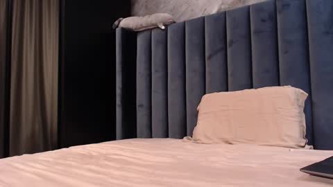 Justin online show from February 7, 9:07 pm