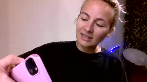 Missy  Jack online show from January 7, 5:29 pm