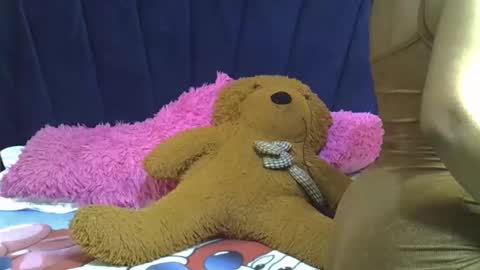 prettybamb online show from April 14, 11:19 pm