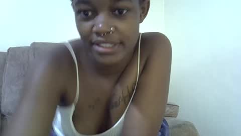 prettycandy4 online show from November 1, 5:50 am