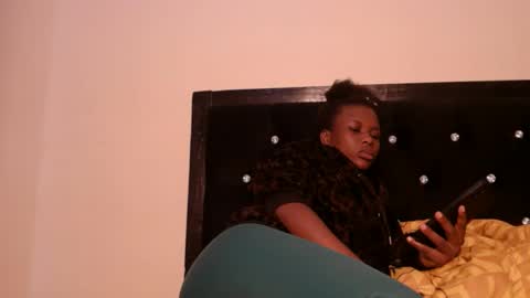 Vee online show from November 28, 10:28 pm