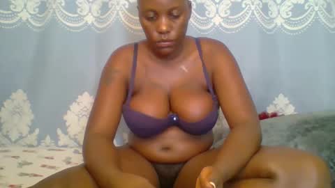 SHANIA online show from April 13, 8:18 am