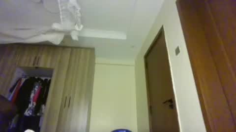 prettydulce online show from July 27, 3:04 am