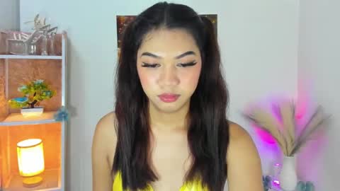 prettyhothugecock online show from November 6, 7:06 pm