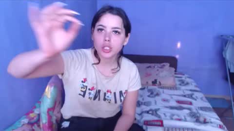 prettyjulliette online show from March 3, 2:06 pm