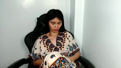 prettylittle_lady online show from June 8, 6:36 am