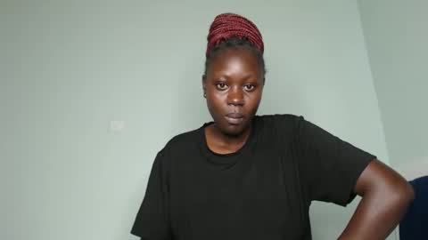 Snapshot of prettyliz1999 chatting on February 25, 8:03 am Lizzy online show from February 25, 8:03 am