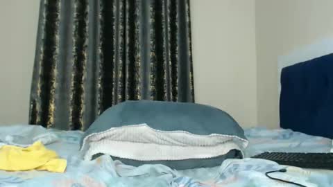 Snapshot of prettyliz1999 chatting on September 30, 10:31 pm Lizzy online show from September 30, 10:31 pm