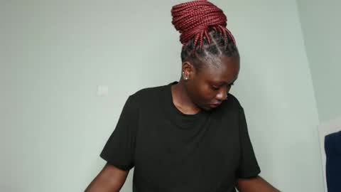 Snapshot of prettyliz1999 chatting on February 27, 8:56 am Lizzy online show from February 27, 8:56 am