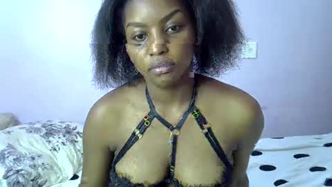 prettysophia_ online show from February 21, 9:45 am