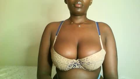 prettyvishy online show from November 28, 8:10 am