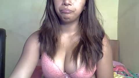 prettyy01 online show from May 12, 5:55 pm