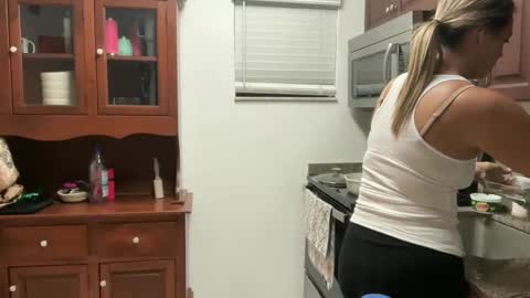 prettyyykittyyy22 online show from December 5, 11:23 pm