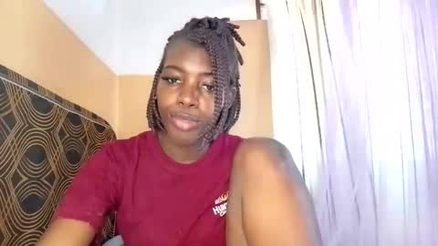 Snapshot of prettyzuzu chatting on September 30, 8:36 am prettyzuzu online show from September 30, 8:36 am