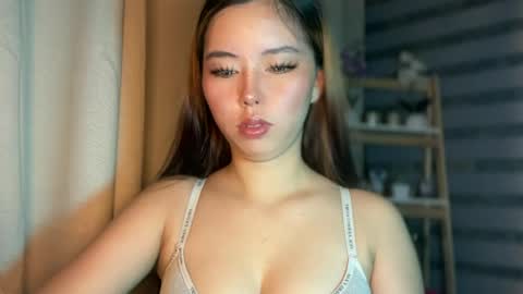 TINA  online show from August 6, 2:09 am
