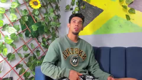 prince_arthur77 online show from November 5, 1:35 pm