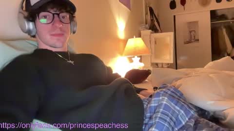 Peaches online show from November 17, 2:47 am