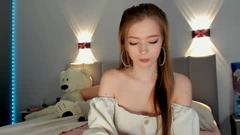 Snapshot of princess_nier chatting on February 3, 2:03 am Princess Diana online show from February 3, 2:03 am