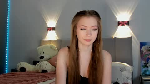 Snapshot of princess_nier chatting on January 13, 11:38 pm Princess Diana online show from January 13, 11:38 pm