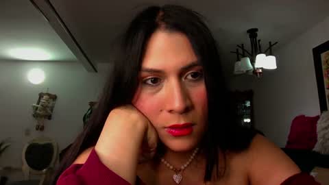 princessdaisy001 online show from June 18, 12:38 am