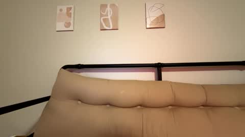 princessviccxo online show from March 19, 4:18 am