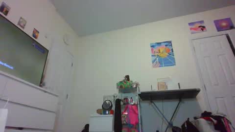       online show from February 25, 7:52 am