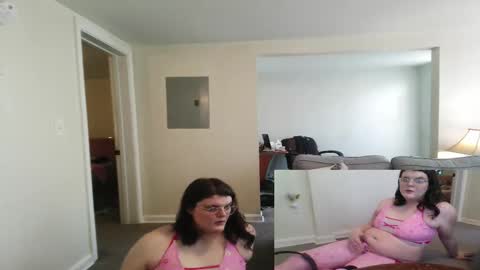 PuppyAshley online show from February 27, 5:27 pm