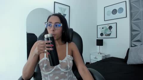 Priscila  online show from February 18, 1:11 pm