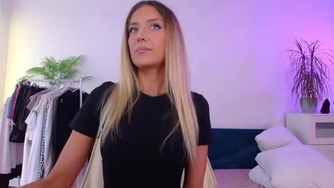 Nansy online show from May 26, 8:42 am