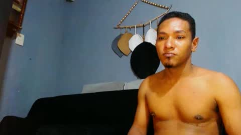 Grande y Gruesa online show from February 6, 7:45 am