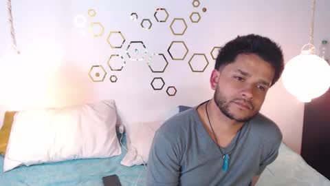 Adris  Juan online show from October 25, 2:01 am