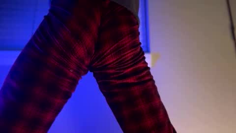 prtty2345 online show from April 8, 5:43 am