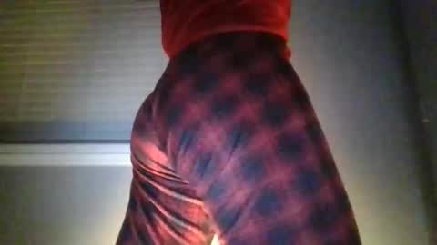 prtty2345 online show from March 31, 8:15 am