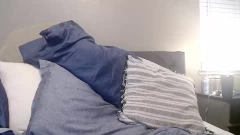 Sk8wave online show from February 21, 3:42 am