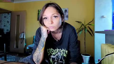 LUCY -----    online show from October 7, 10:22 am