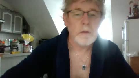 ptitrouquin online show from November 25, 8:02 am