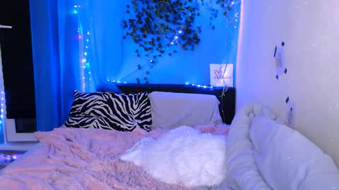 EsteticHouse online show from May 13, 11:03 pm