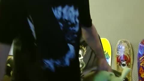 Jojo online show from November 13, 8:50 am