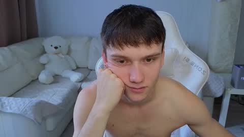 Snapshot of pupsenish chatting on September 11, 9:21 am Jesse online show from September 11, 9:21 am