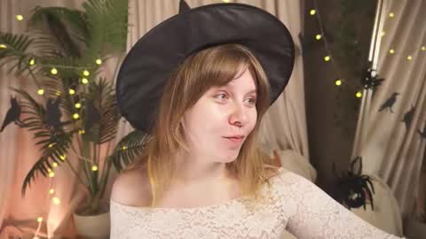 constant schedule Wednesday  Friday  Saturday  Sunday  The Rosemarie online show from October 30, 6:03 am