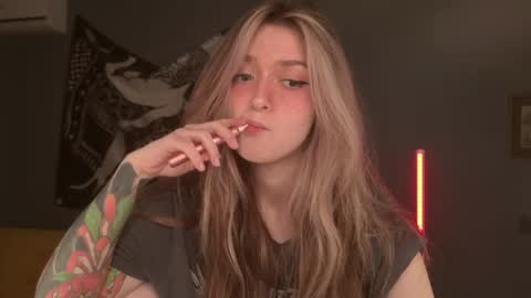 Bella online show from April 18, 8:16 am