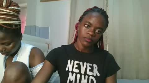 purple_honey1 online show from March 28, 11:44 am