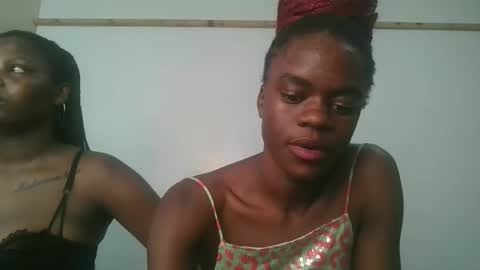 purple_honey1 online show from April 13, 7:29 pm