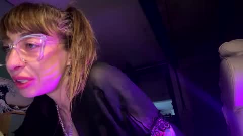 Lilu online show from August 4, 3:13 am