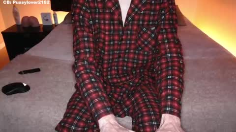 Snapshot of pussylover2182 chatting on October 2, 3:16 am pussylover2182 online show from October 2, 3:16 am