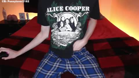 Snapshot of pussylover2182 chatting on October 10, 3:34 am pussylover2182 online show from October 10, 3:34 am