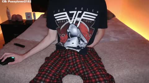 Snapshot of pussylover2182 chatting on October 6, 2:51 am pussylover2182 online show from October 6, 2:51 am