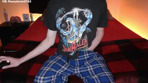 Snapshot of pussylover2182 chatting on October 26, 3:07 am pussylover2182 online show from October 26, 3:07 am