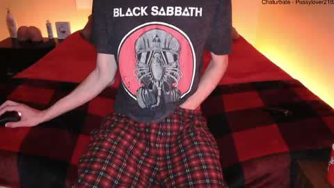 Snapshot of pussylover2182 chatting on September 19, 3:32 am pussylover2182 online show from September 19, 3:32 am